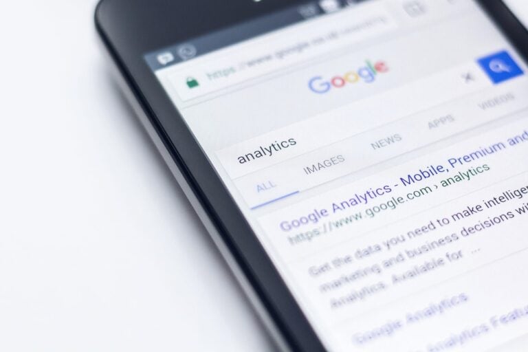 Perbandingan Website Gratis dan Website Berbayar untuk Bisnis